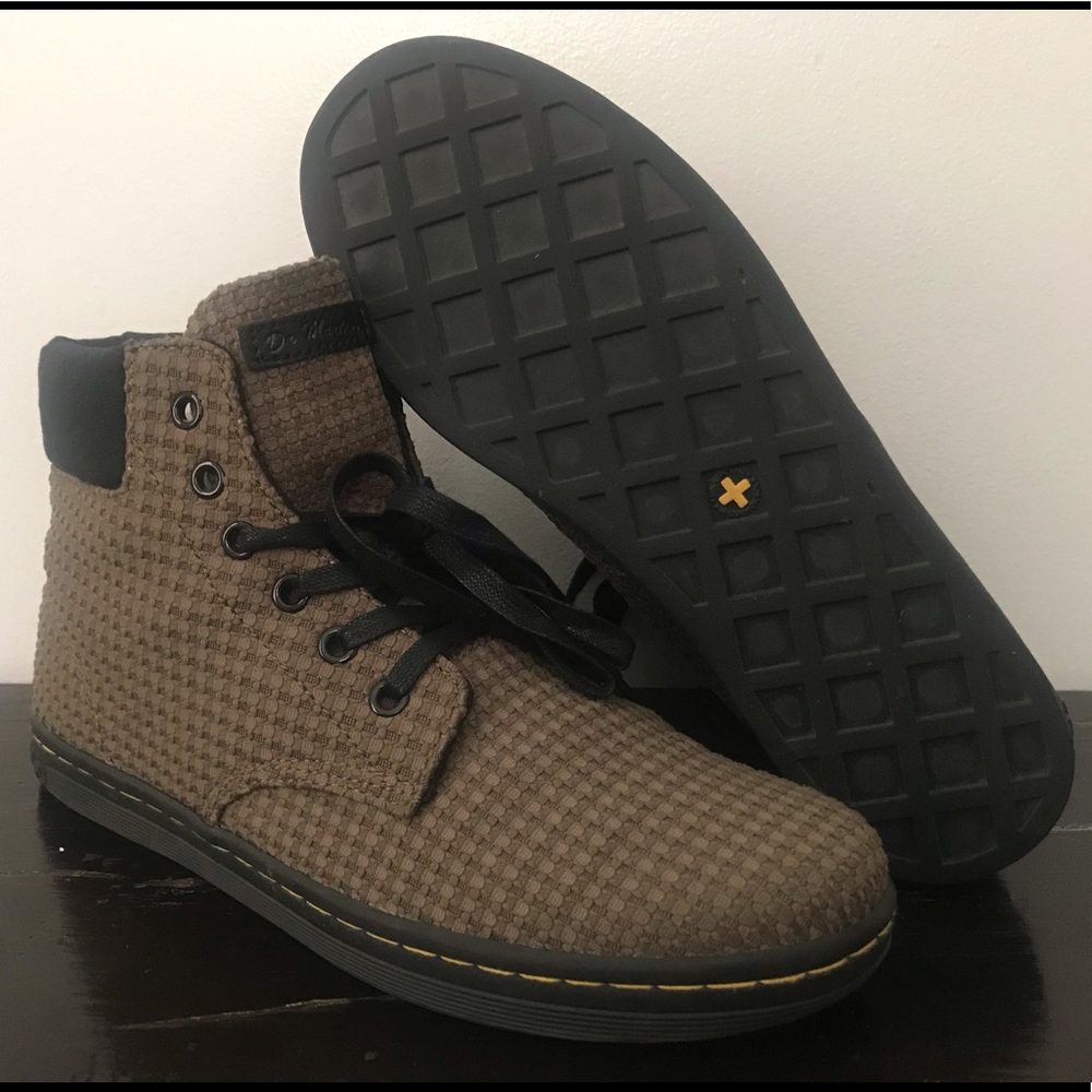 DR. MARTENS KHAKI BLACK/ WAFFLE COTTON FINE CANVAS